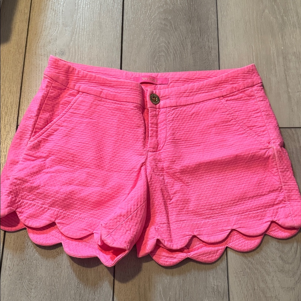 GUC Lilly Pulitzer Scalloped Women Shorts Size 2